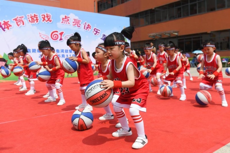 TA：萨拉赫和马内的关系很微妙，他们曾“争抢”过理疗师